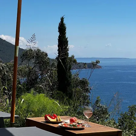 Boheme With Seaview & Private Garden, Antheor Apartmán Saint-Raphaël