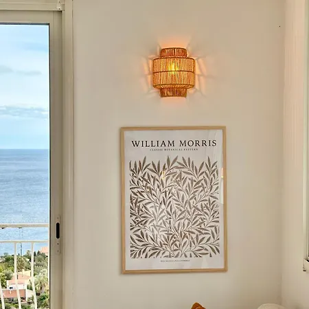 Daire Boheme With Seaview & Private Garden, Antheor