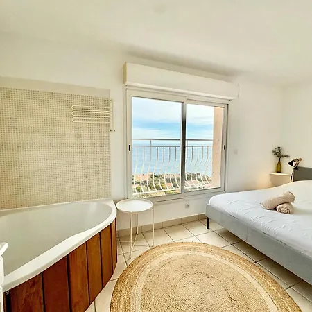 Daire Boheme With Seaview & Private Garden, Antheor Saint-Raphaël