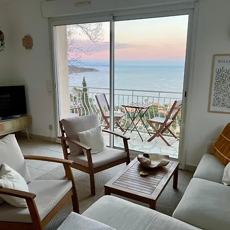Boheme With Seaview & Private Garden, Antheor Apartmán *