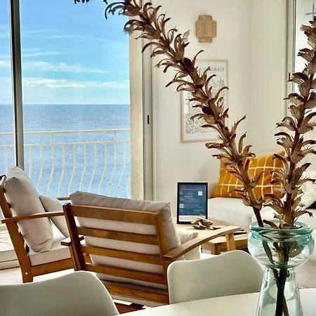 Boheme With Seaview & Private Garden, Antheor Apartmán *